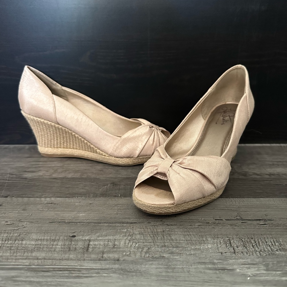 Life Stride Pink and Beige Wedge Shoes